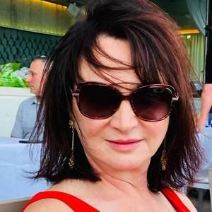 Meet your Posher, Lena